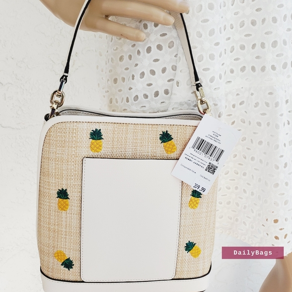 BEAUTIFUL KATE SPADE NWT PARCHMENT SMALL BUCKET EMBROIDERED STRAW CROSSBODY - Picture 3 of 9